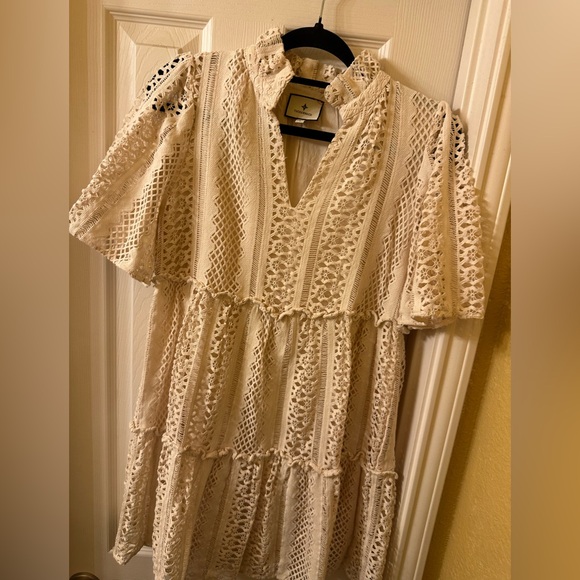 Tuckernuck Sand Crochet Lace Crawford,oversized flutter sleeves tiered fitsize S - Picture 4 of 8